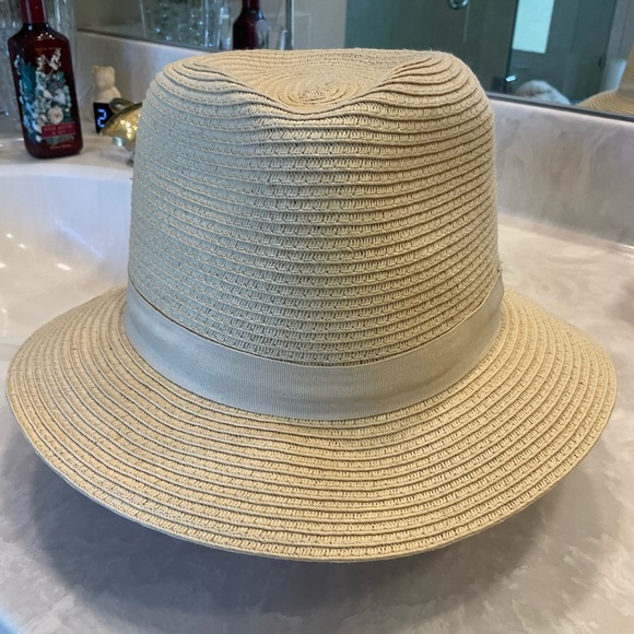 Straw Hat, Women’s, Neutral Natural Color, Size is 23.5 inches around - Picture 8 of 8